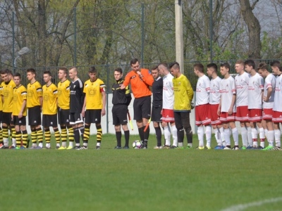 1LJM : Górnicy uporali się z jednym z faworytów